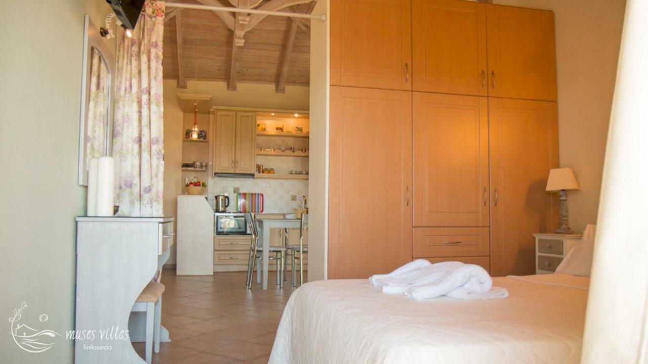 Muses Villas ฟีนีคุนตา ภายนอก รูปภาพ